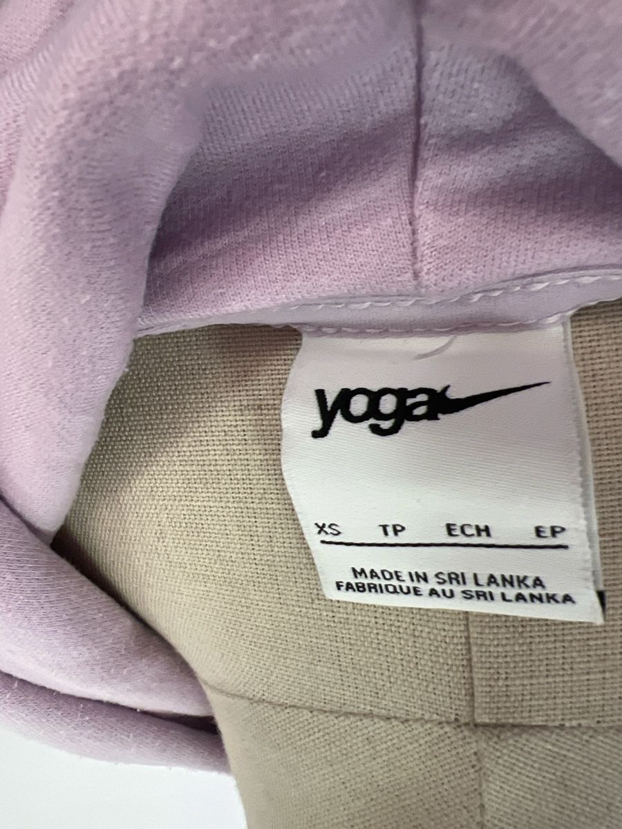 Nike Maglioni & Felpe: Yoga Nike Pullover lila XS – Usato da Oberglatt ZH venduto da ble_75jw 4