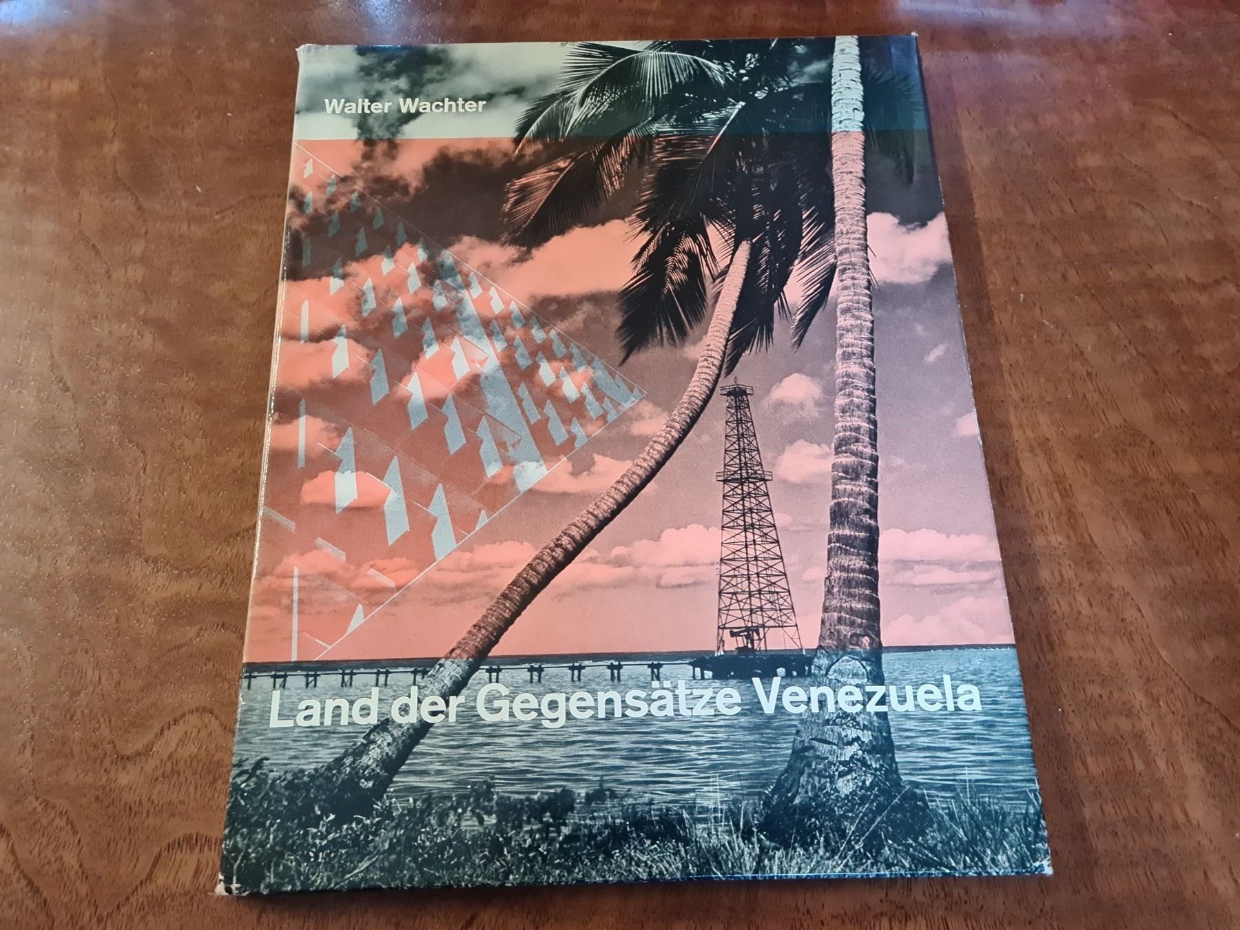 Libri: Land der Gegensätze – Usato da Erstfeld venduto da Mario_boe0