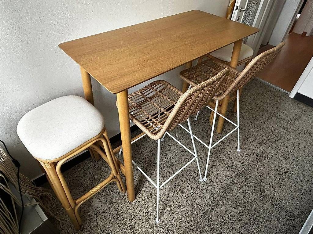 Tabourets: Hochtisch und Barhocker – D'occasion à Bern par Rouhani 1