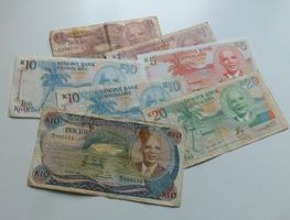 Lot von 7 Banknoten aus Malawi