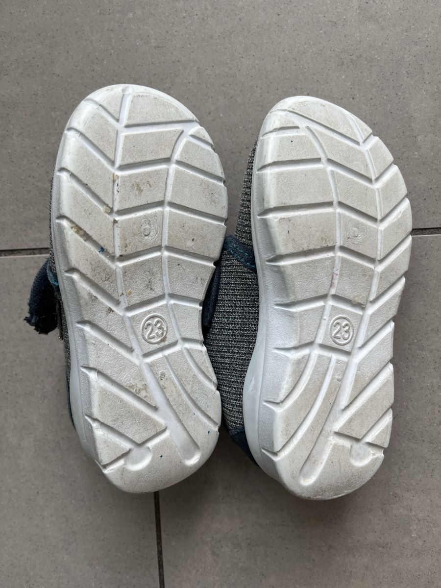 Dosenbach Scarpe per ragazzi: Hausfinken, Gr. 23 – Usato da Zürich venduto da jmg_8005 2