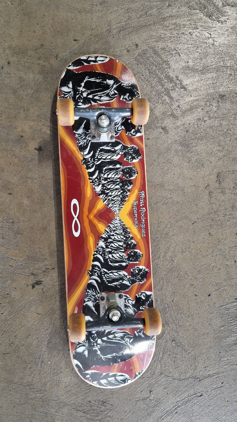 Skateboards: skateboard  – Gebraucht aus Les Acacias von str_6prq