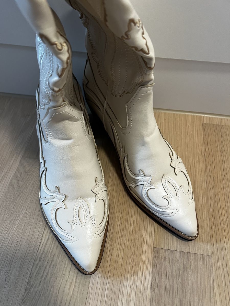 Chaussures femmes: COWBOYSTIEFEL – Neuf (Voir description) à Rapperswil SG par Tiniva 1