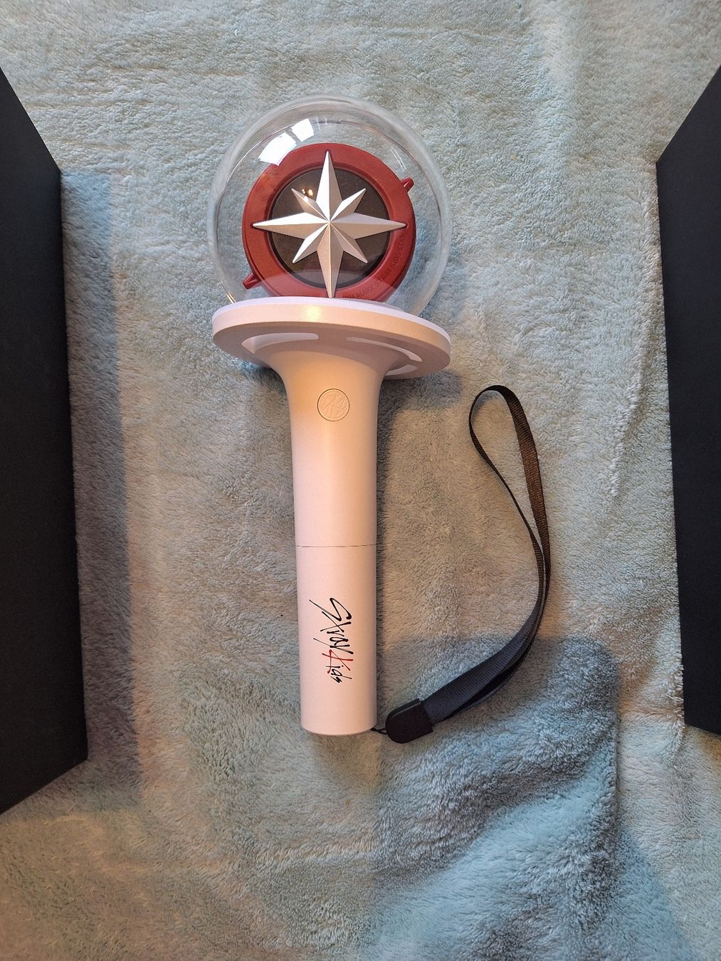 Giocattoli: Light Stick officiel Stray Kids version 2 – Nuovo (secondo la descrizione) da Martigny venduto da fau_678l 2