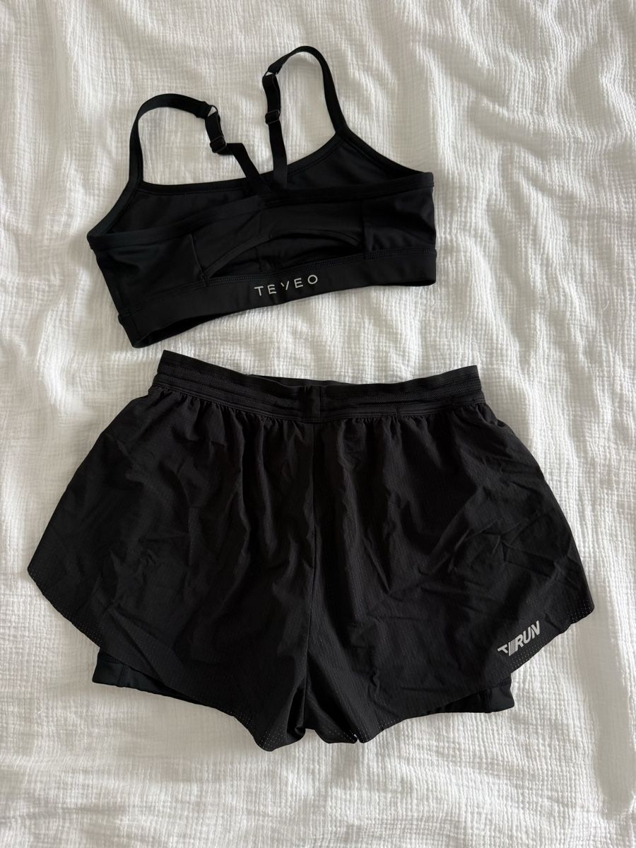Lots de vêtements: teveo running set – D'occasion à Altikon par borchardt.sara 1