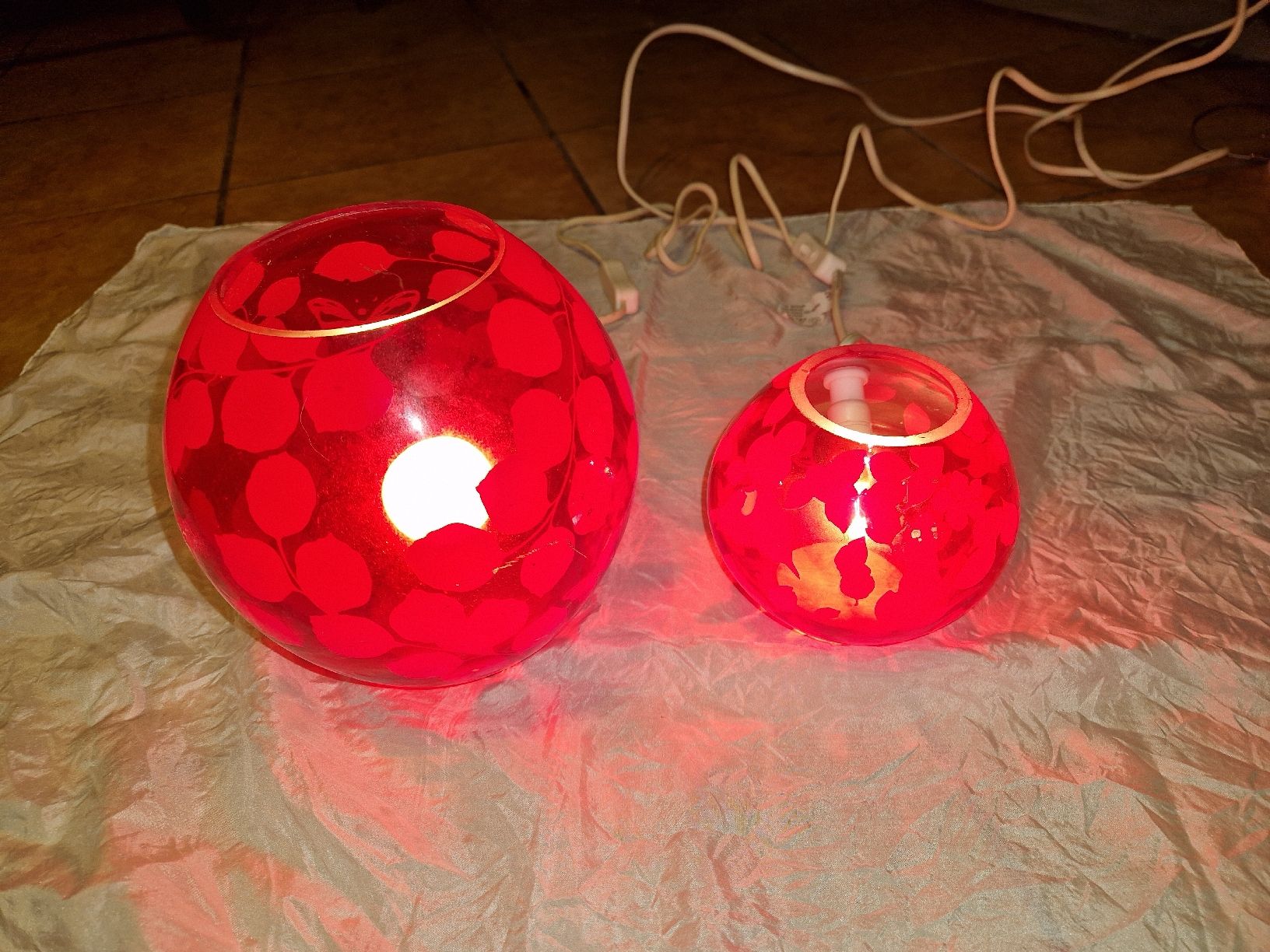 Ikea Lampade: 2x IKEA Knubbig rote Kugelleuchten - Deko . – Usato da Willisau venduto da mar_j55v 7