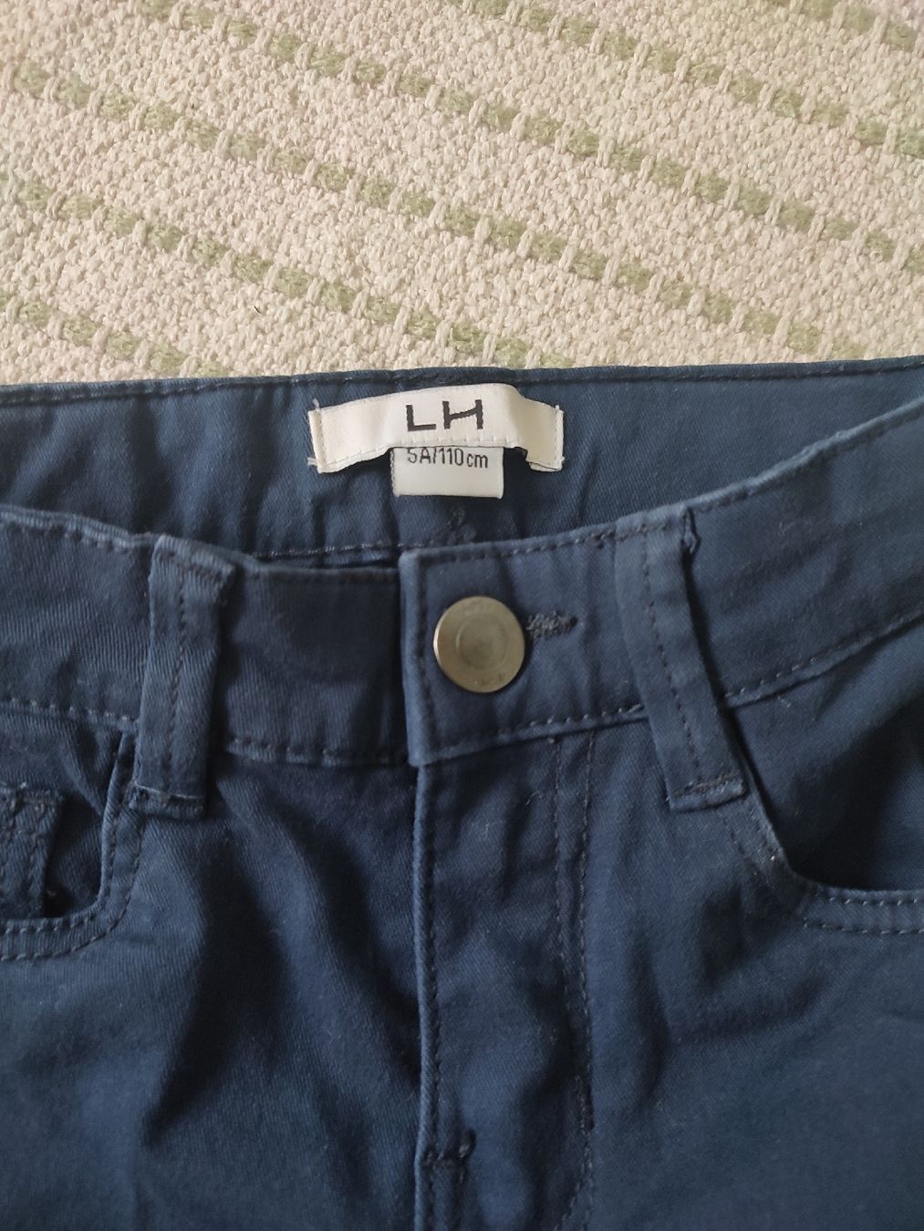 Pantaloni: Dunkelblaue Kinderjeans LH Grösse 110, neu – Nuovo (secondo la descrizione) da Reinach BL venduto da marisne 1