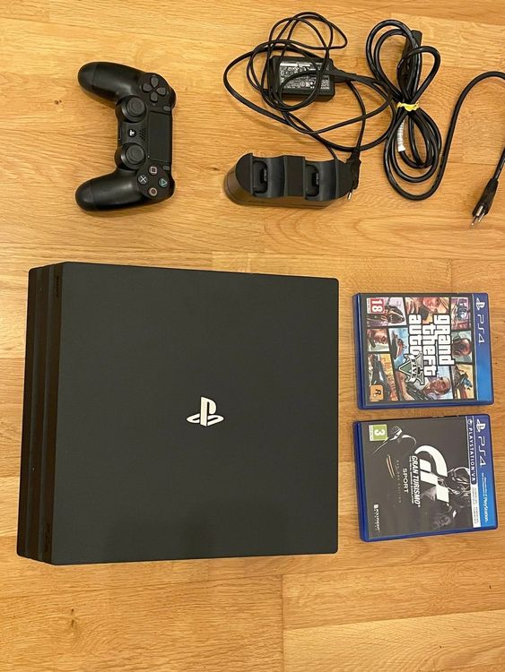 Sony Playstation 4 Pro inkl. Controller & 2 Games Kaufen auf Ricardo