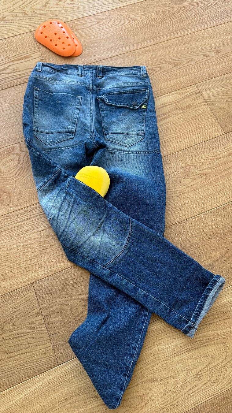 Pantaloni: Touratech Motorrad-Jeans mit Protektoren – Usato da Schwellbrunn venduto da GuyLeBlanc 1