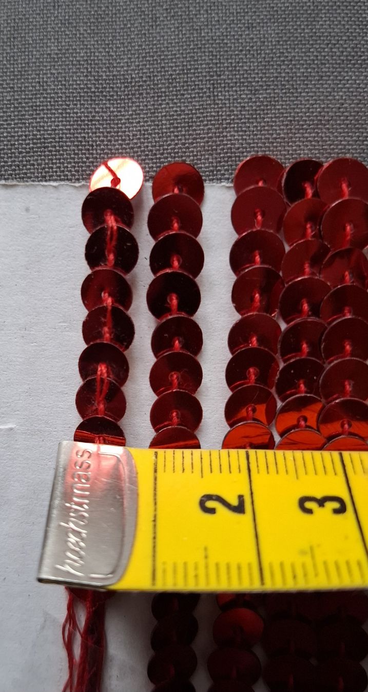 Nastri decorativi: Rotes Paillettenband – Usato da Dietikon venduto da Hirschkopf 1