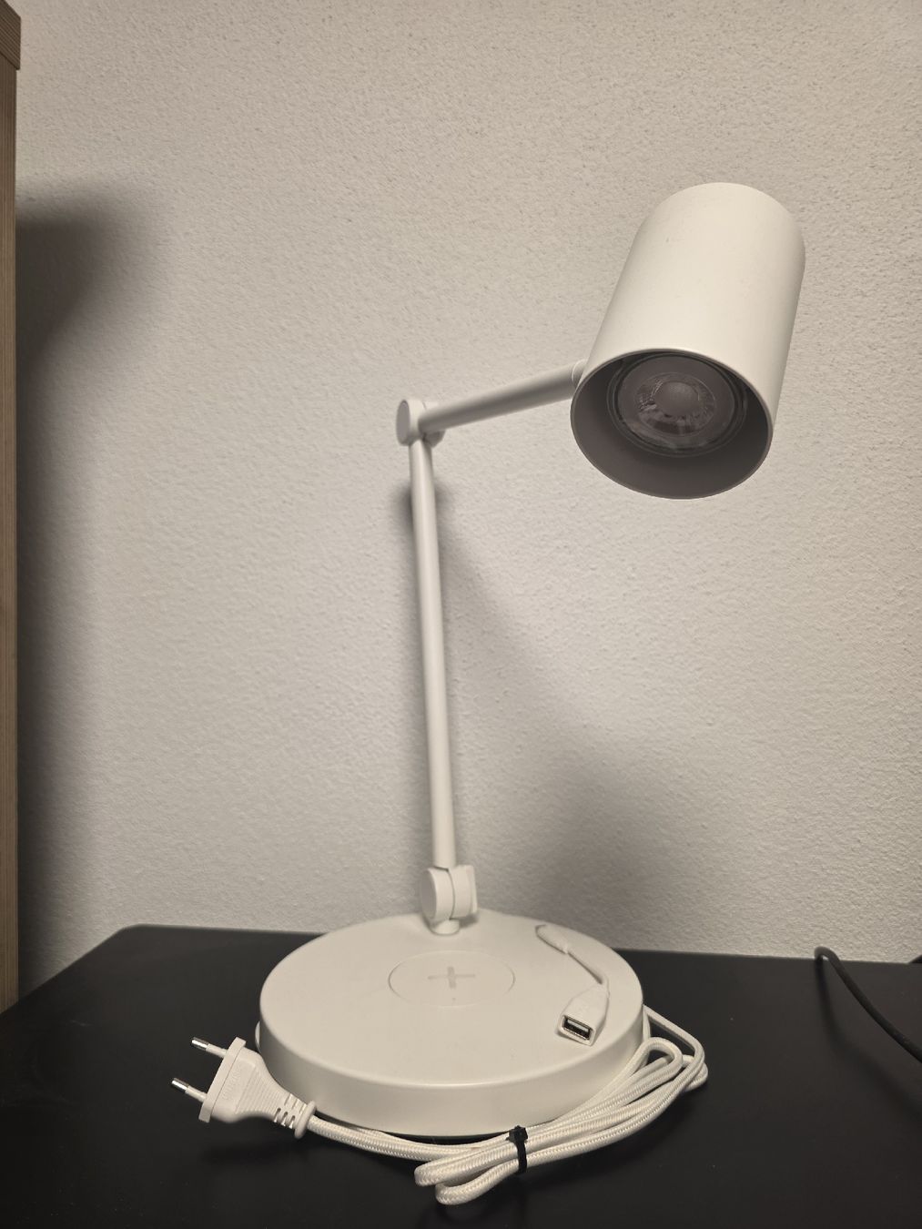 Ikea Lampes: Arbeitsleuchte mit Ladefunktion, weiss. – D'occasion à Thal par Juric4