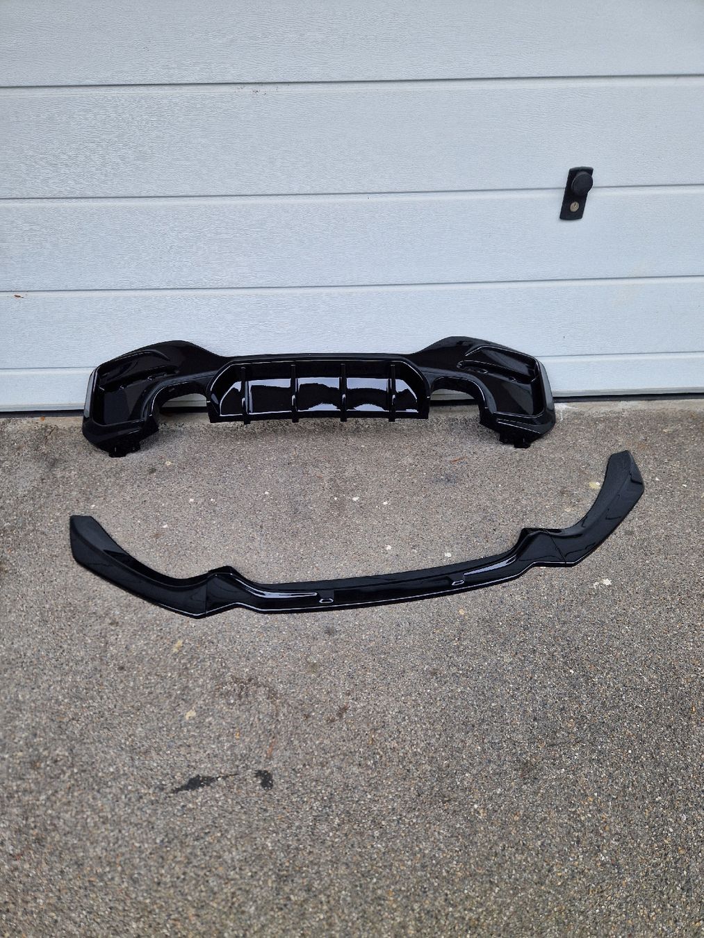 BMW Tutti pezzi di ricambio auto: diffuiser und lipe für bmw 135 jg 2016 – Usato da pfungen venduto da shell34 1
