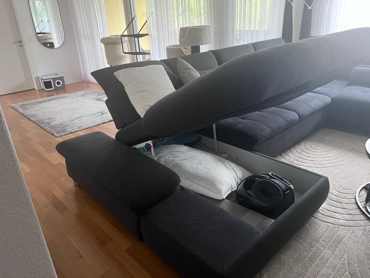 Divani: Grosses Ecksofa, dunkelgrau, 3 Jährig – Usato da Frauenfeld venduto da Sandro_Schuster91 1