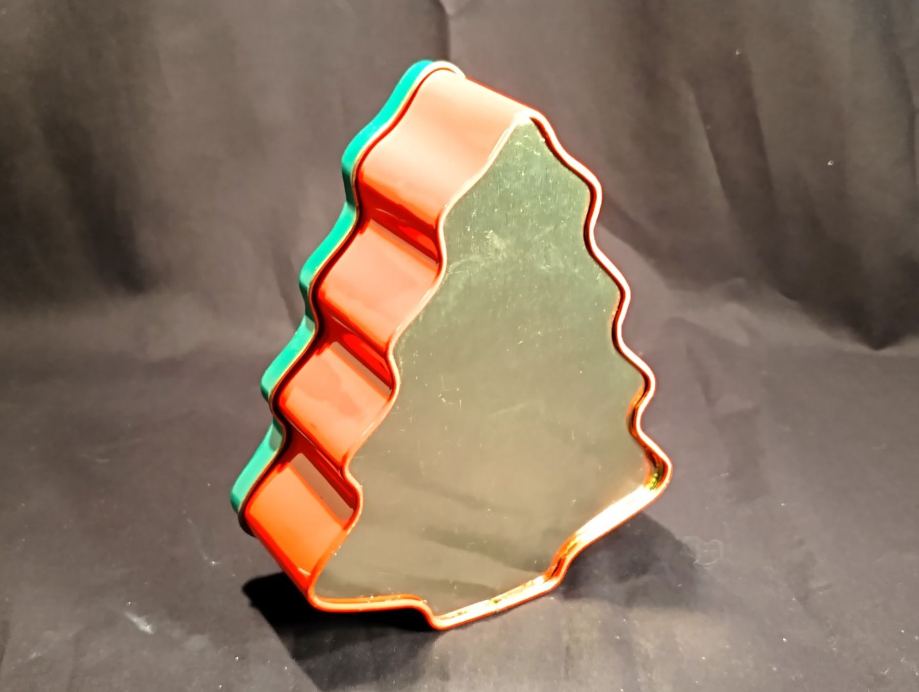 Sonstige Dekorationen & Accessoires: Blechbüchse Weihnachtsbaum, 3D Deckel – Gebraucht aus Bellach von JingleCherry 2
