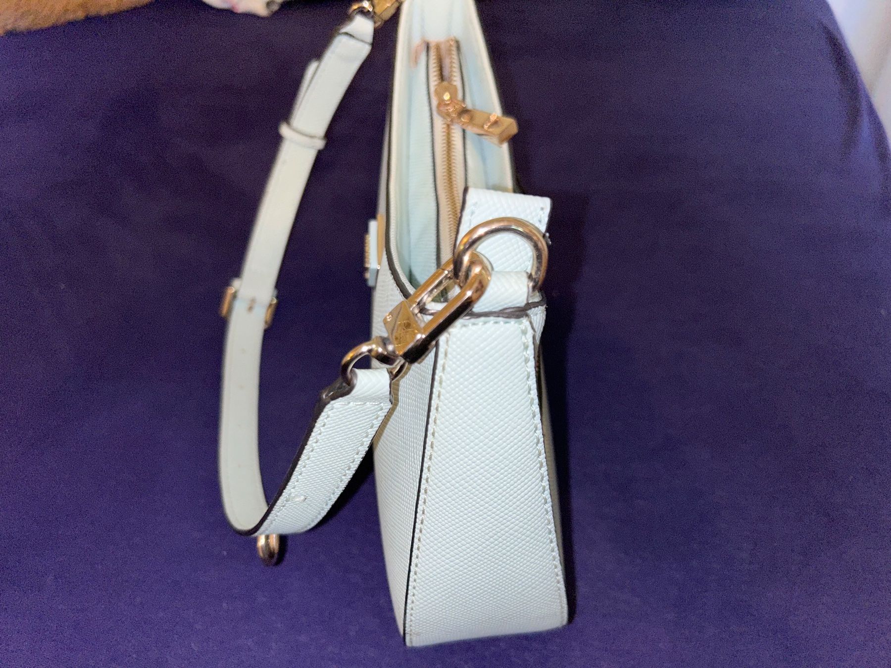 Guess Borse da donna: Guess Tasche – Usato da Laufen venduto da Jassi.quinn 1