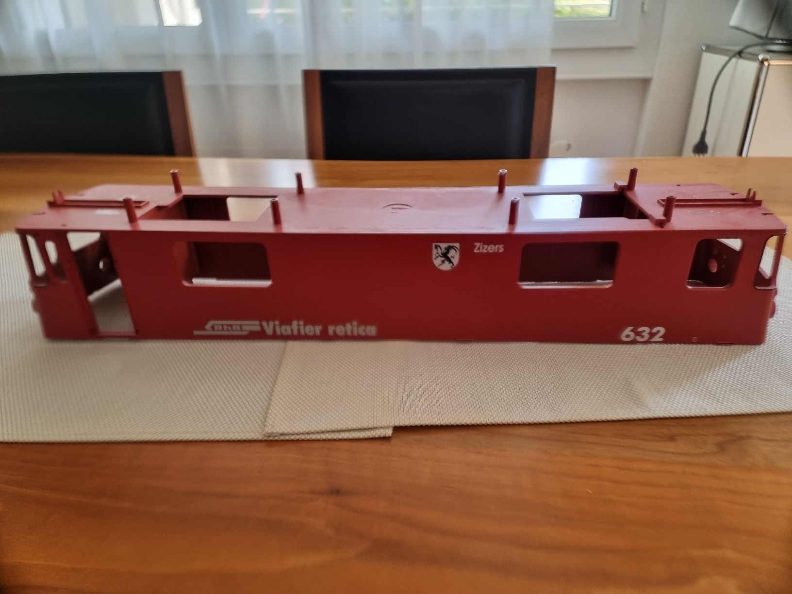 LGB Modelleisenbahnen: LGB GE 4/4 II Gehäuse "Zizers" – Gebraucht aus Zumikon von chv_w96q 1
