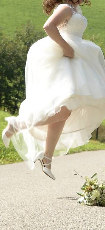 Vestiti: Brautkleid Kurzgrösse – Usato da Ebnat-Kappel venduto da she89 2