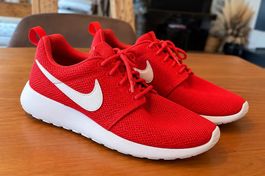 Nike Roshe Run  Rot/Weiss  Grösse 38.5