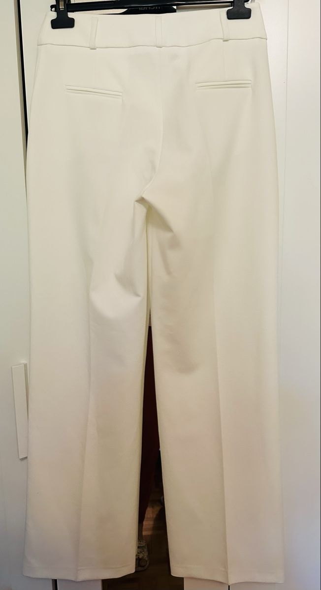 Pantaloni: Pantalon blanc élégant coupe évasée  – Usato da Les Avanchets venduto da liu_9h9t 3