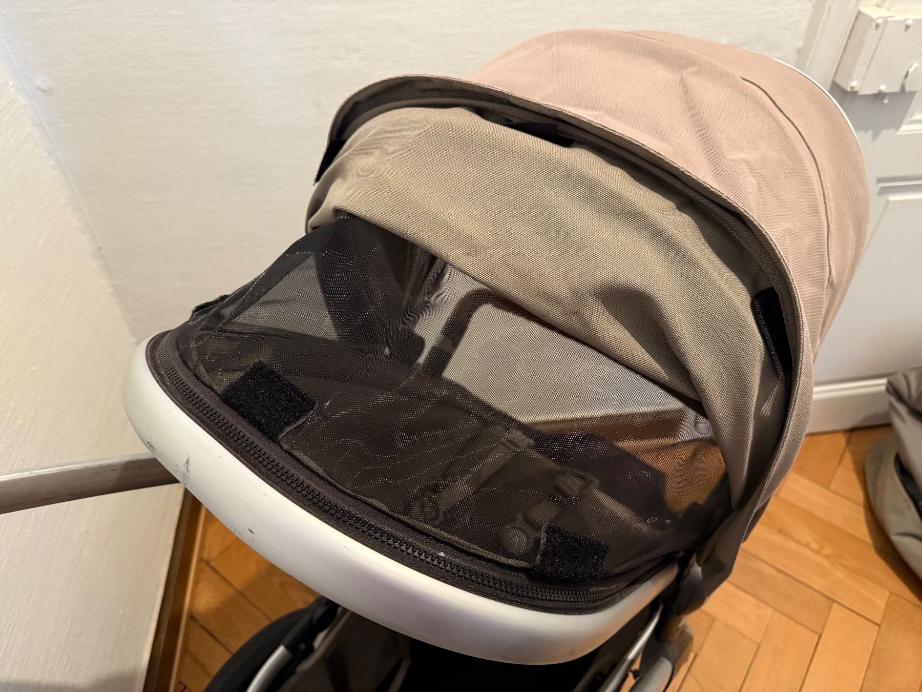 Joolz Poussette: Joolz Kinderwagen mit Zubehör + Babyschale – D'occasion à Basel par badewannenpiratin 4