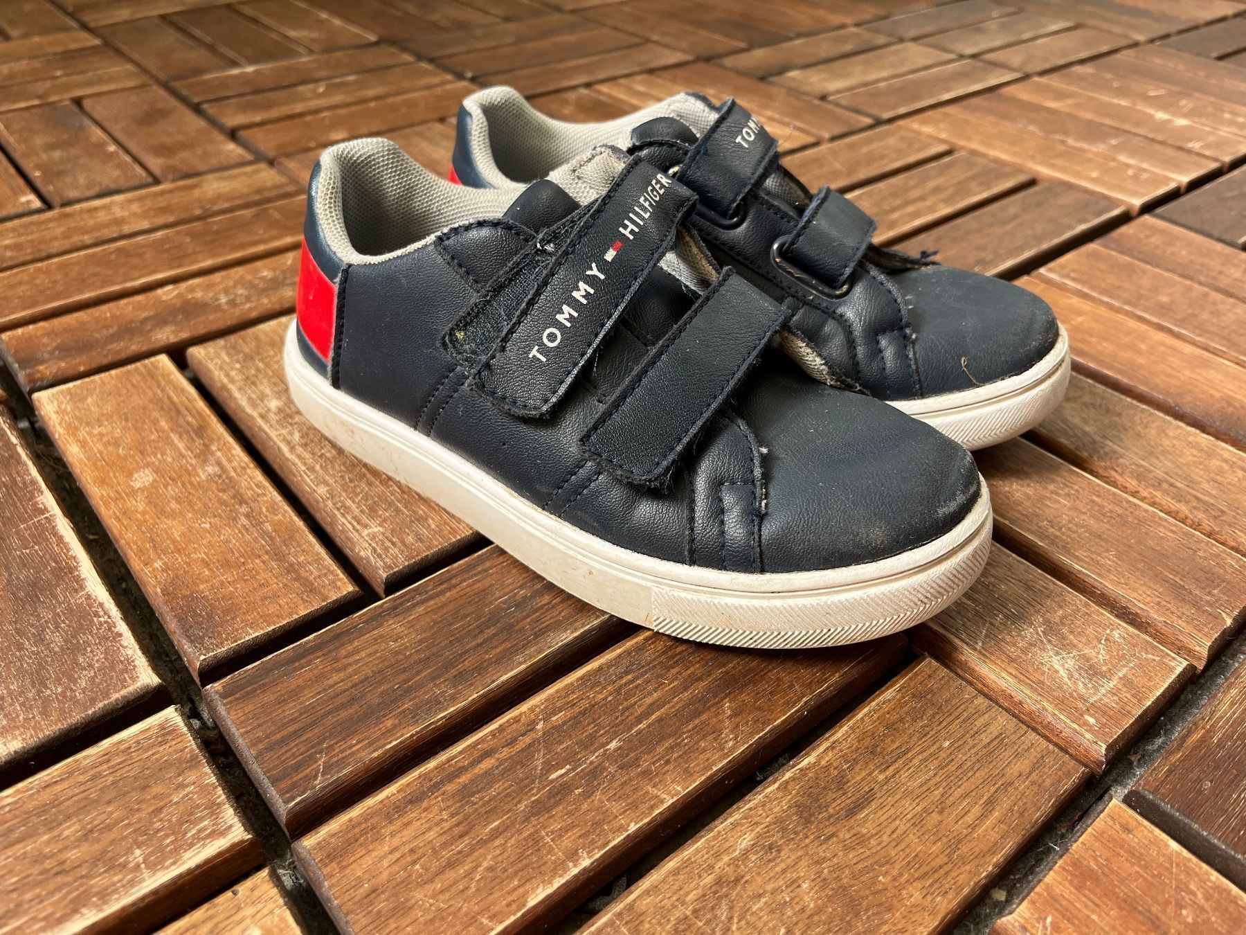 Tommy Hilfiger Scarpe per ragazzi: Tommy Hilfiger Schuhe Gr. 32 – Usato da Jona venduto da Good_luck_