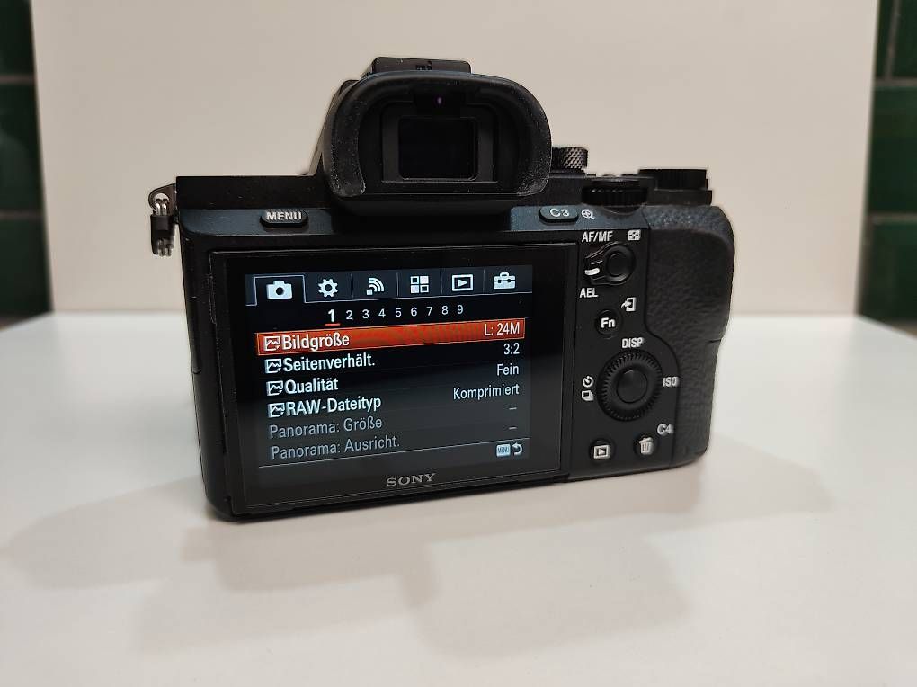 Fotocamera: Sony A7 II + 2870mm OSS + LA-EA3  – Usato da Wangs venduto da DirtbikerK9 3