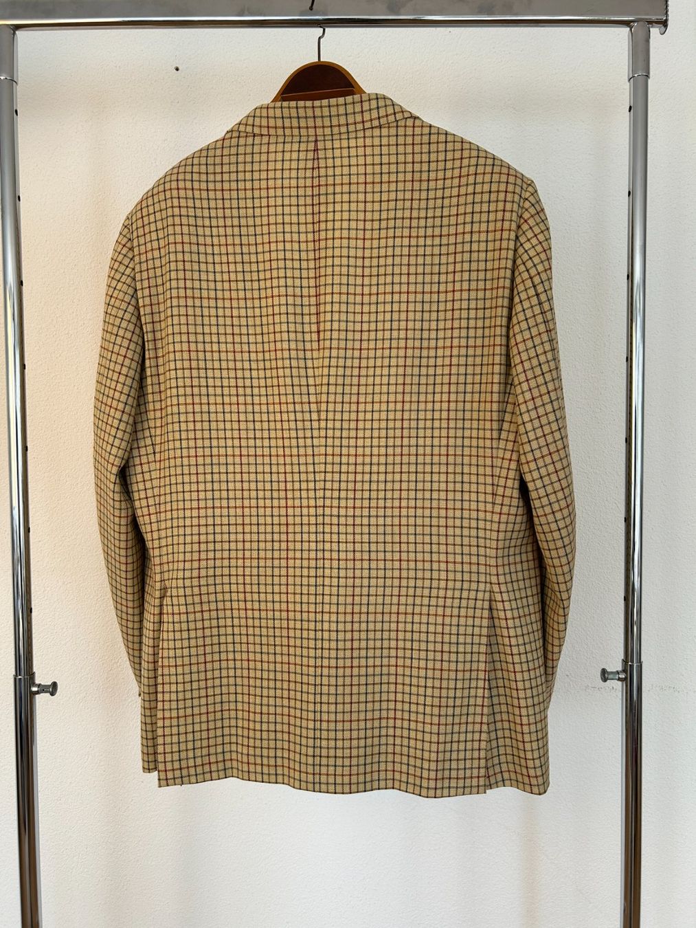 Hermès Giacche: Hermès Beige Plaid Wool Blazer – Usato da Bern venduto da kurtikobolt74 1