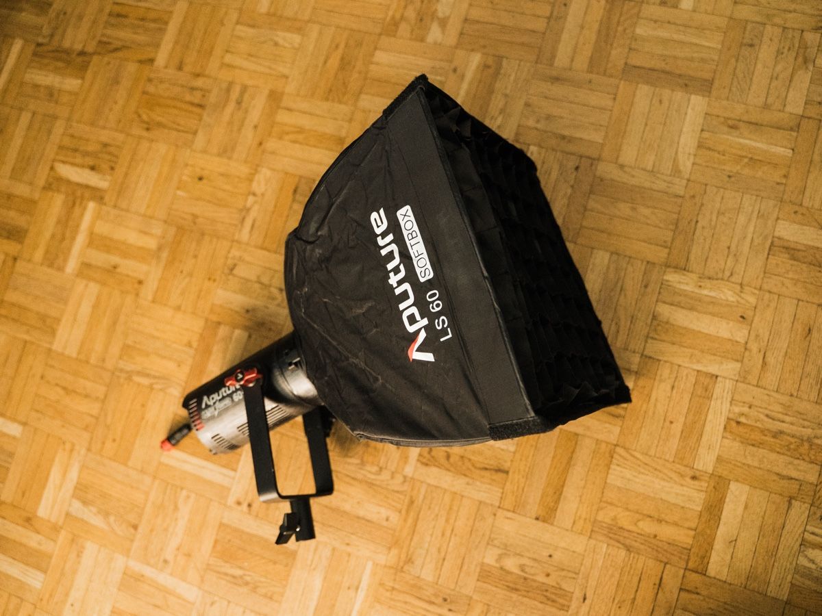 Aputure Lampes: Aputure 60x + LS60 softbox – D'occasion à Zürich par apskalns 1
