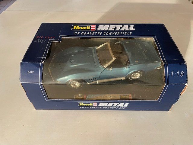 BMW 850i Coupé Rouge Revell 1/18 - Miniature Zamac - Occasion Sans Boîte
