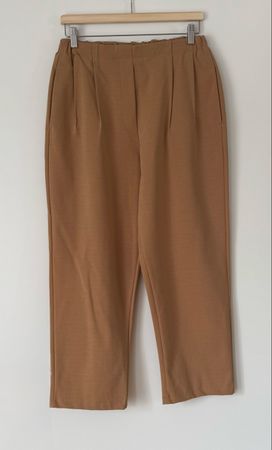 Bananas Berlin Bundfaltenhose Nora Gr. O/S S-M-L Sand - NEU 