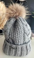 Strickmütze PaMaMi grau mit Bommel gefüttert neuwertig