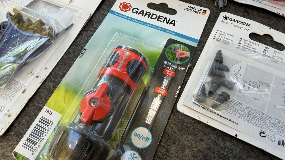 Gardena Tuyaux & tubes: Gardena Bewässerungssystem, Div. Teile – D'occasion à Sumiswald par Mosumi 5