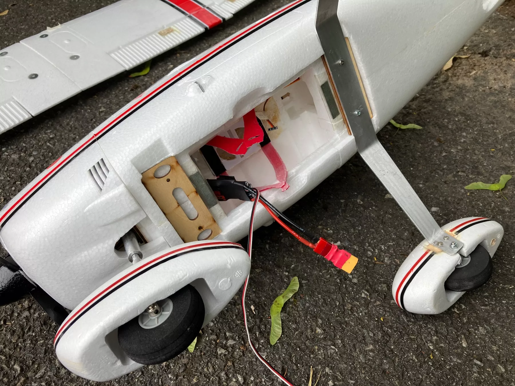 RC Modellbau: Cessna 182 – Gebraucht aus Opfikon von dom_sui300 3