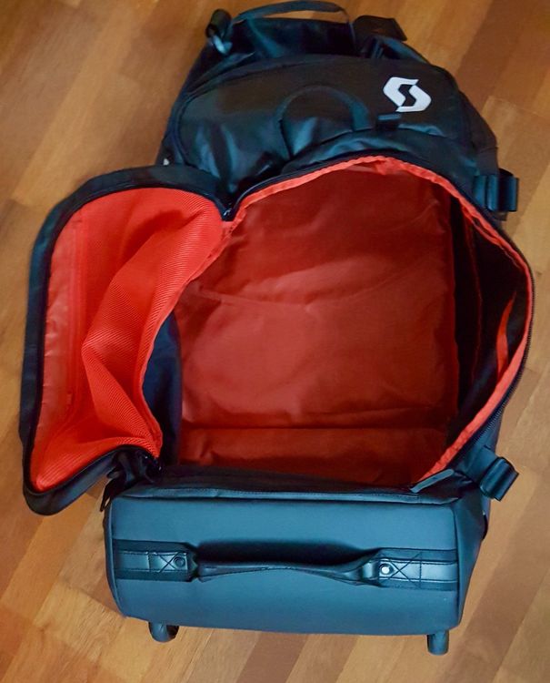 Scott store wheel duffle