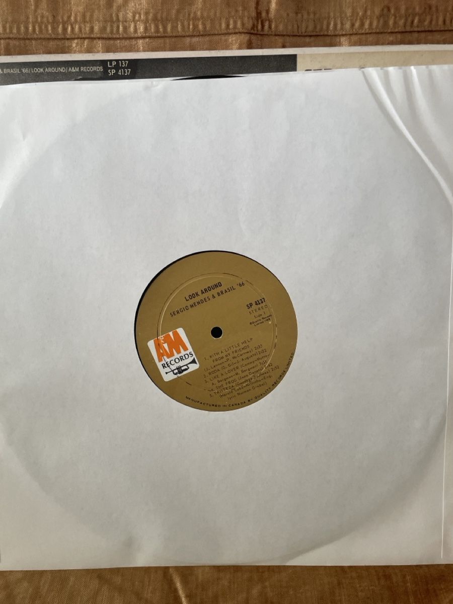 Dischi in vinile: Sergio Mendes & Brasil '66 - Look Around LP A&M Records – Usato da Steinmaur venduto da Eastwing 4