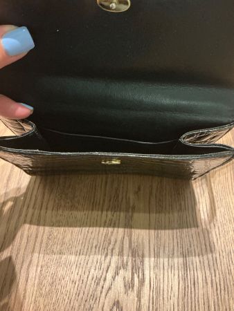 Schwarze Lack Handtasche