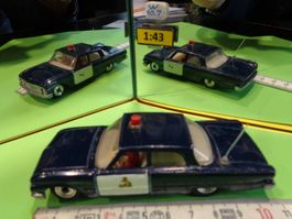 Ford Fairlande  1:43 (ohne Box) Dinky GB  > (W10.7)