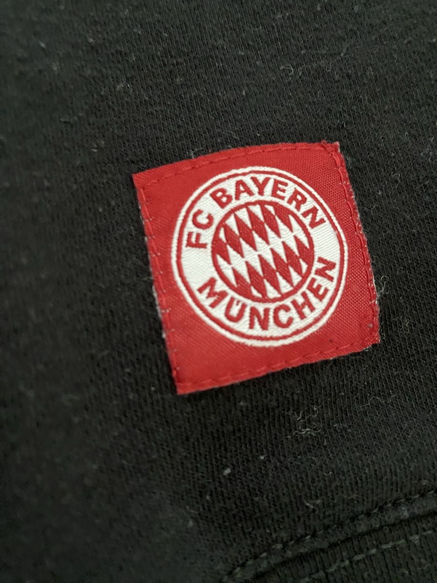 Pullover & Sweatshirts: FC Bayern München 1900 Pullover – Gebraucht aus Opfikon von Luis144 1