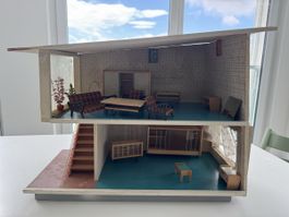 Altes Puppenhaus