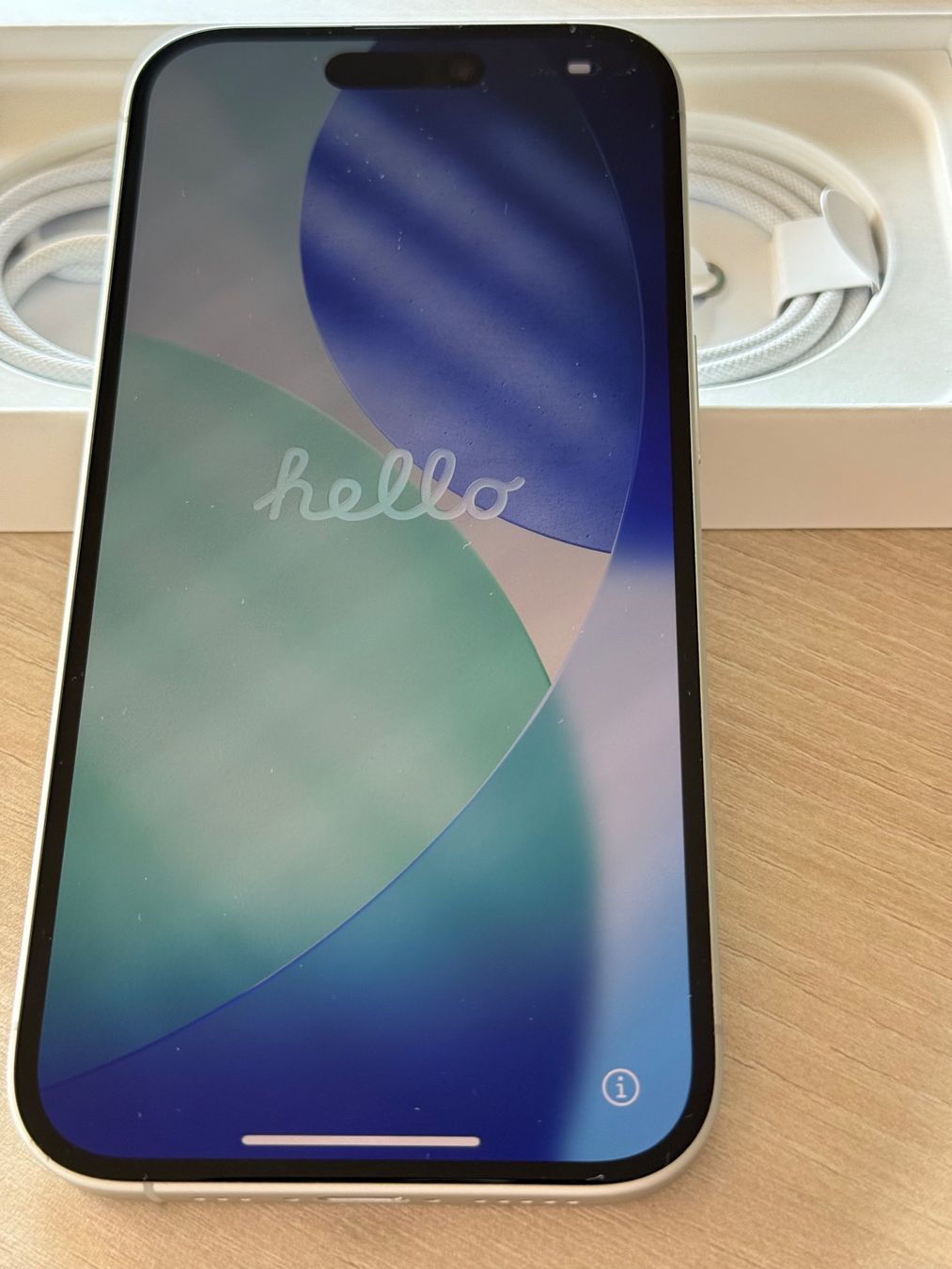 Apple Handys / Smartphones: iPhone 16, White 128GB, excellent état – Gebraucht aus Genève von sxc5678