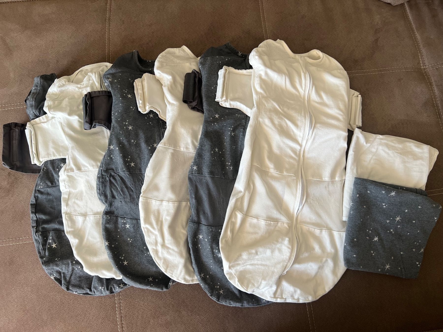 Betten: SNOO Smart Sleeper Bassinet + Sleep Sack 3-Pack + Leg Lifter – Gebraucht aus Hagendorn von jam_thk7 3