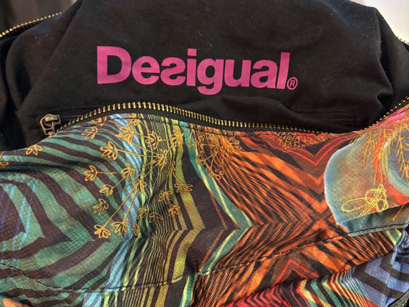 Desigual Borse da donna: Handtasche Desigual bunt gemustert mit Schmetterling – Usato da Bülach venduto da bjoernbenny 1