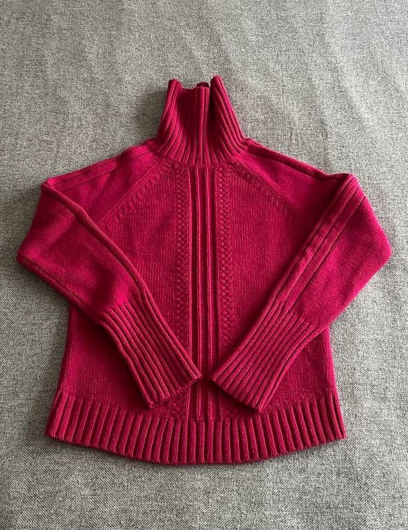 Maglioni & Felpe: Zwei Damen Wollpullover Grösse M (pro Stück) – Usato da Basel venduto da Findus78