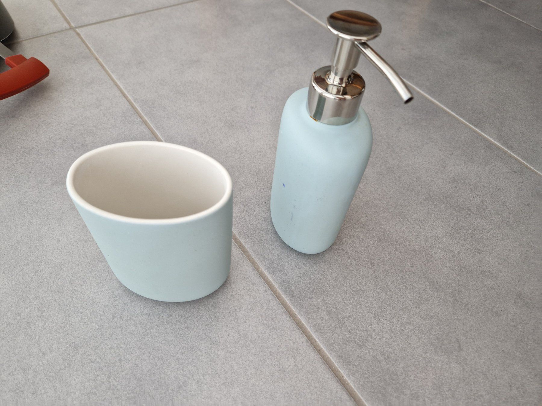 Ikea Seifenschalen: Seifenspender und Zahnbürstenhalter – Gebraucht aus Unterkulm von vab_6zcd 1