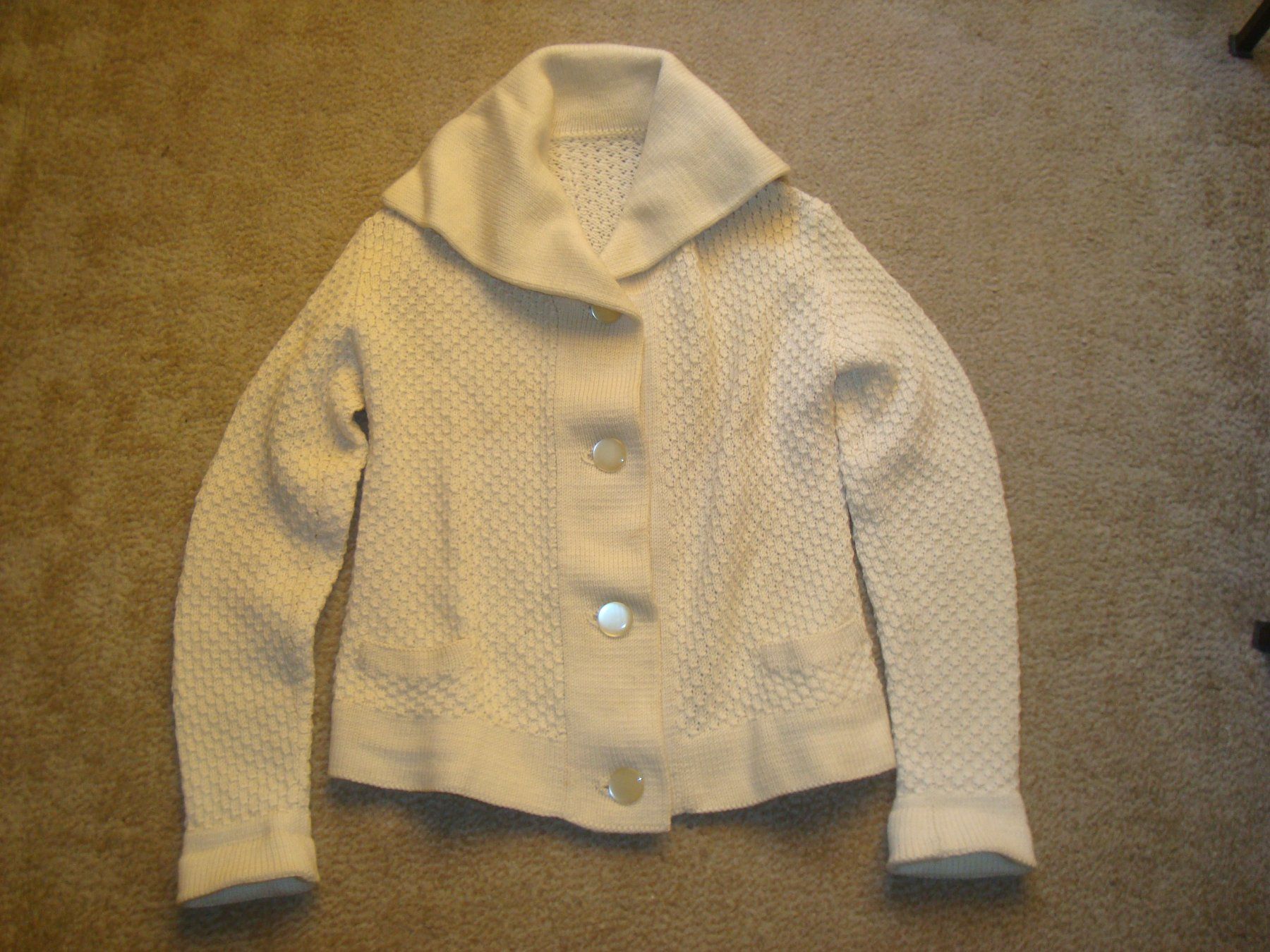 Giacche: Strickjacke - eierschalenfarbig/beige – Nuovo (secondo la descrizione) da Pfungen venduto da jungstein