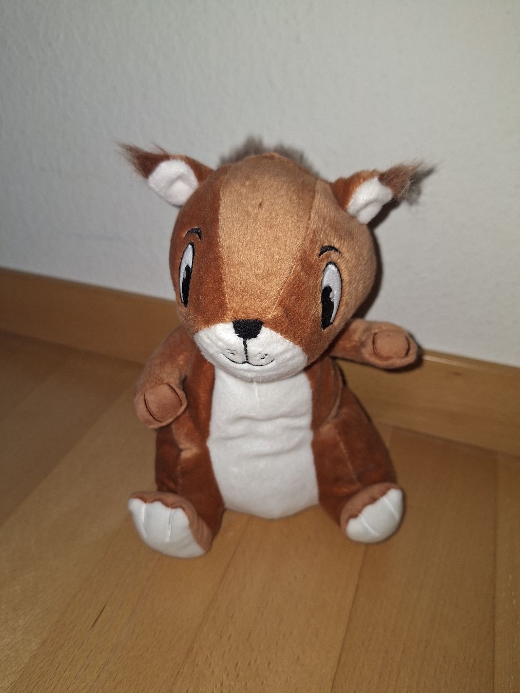 Coop Spielzeuge: Plüsch Eichhörnchen – Gebraucht aus Oberrieden von smarties949