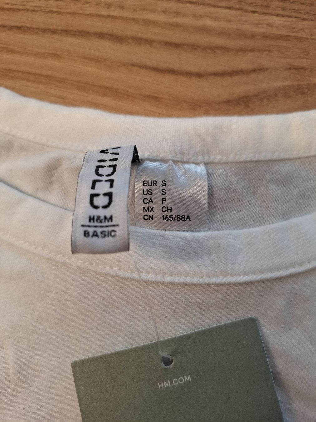H&M T-Shirts: H&M Basic T-Shirt, Weiss, Grösse S, Neu mit Etikett – Neu (gemäss Beschreibung) aus Basel von pamsi357 2