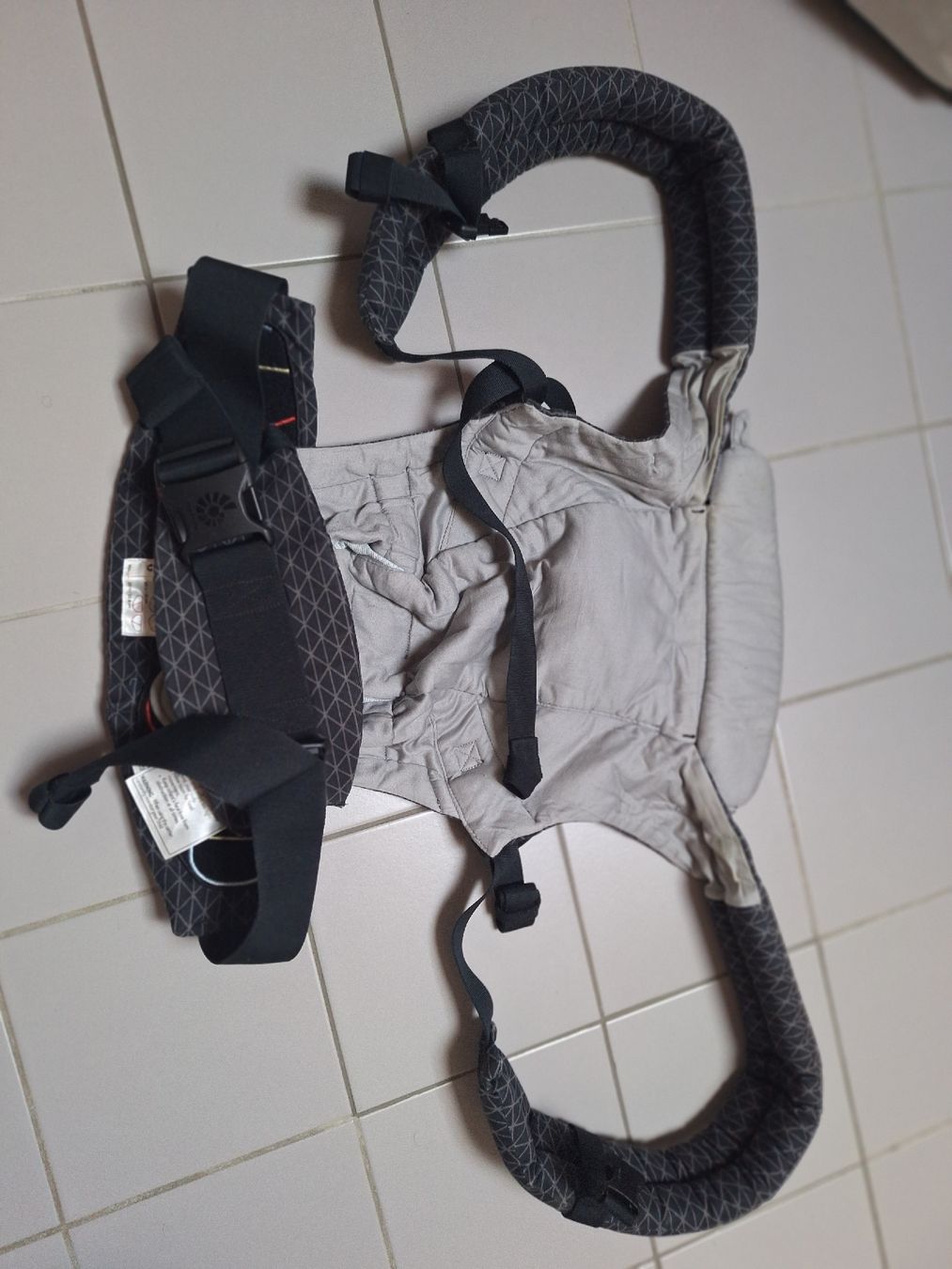 Ergo Baby Marsupi portabebè: Ergo Babytrage Adapt – Usato da Sissach venduto da Nothing123 3