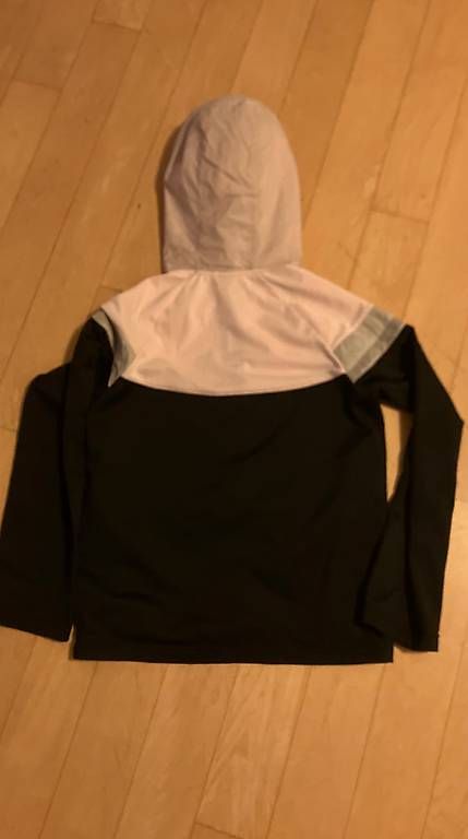 Nike Pantaloni: Zweiteiliger Nike Trainer Gr. 146-152 – Usato da Schwerzenbach venduto da lith7 4