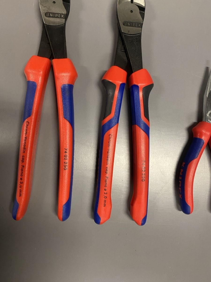 Knipex Tutti gli attrezzi: Posten Knipex Zangen ab 1.- – Nuovo (secondo la descrizione) da Wabern venduto da HK-Design 1